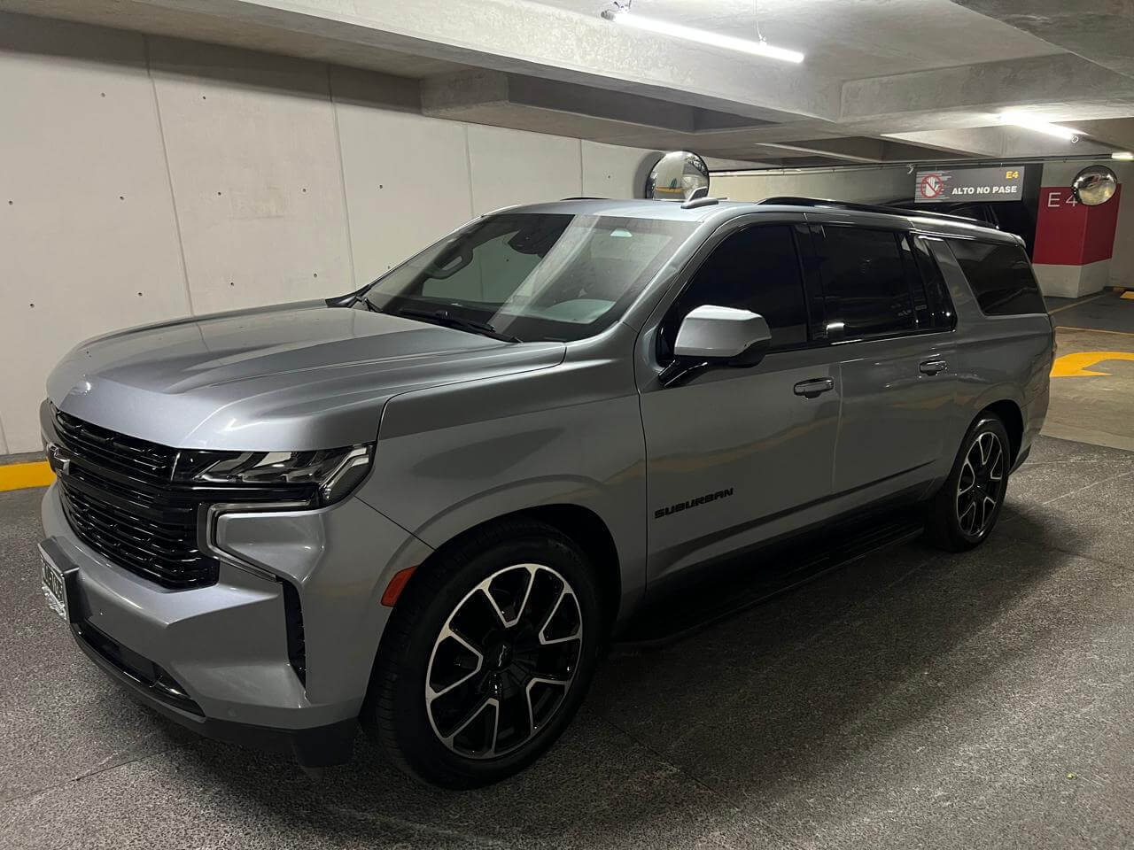 Renta Suburban 2023